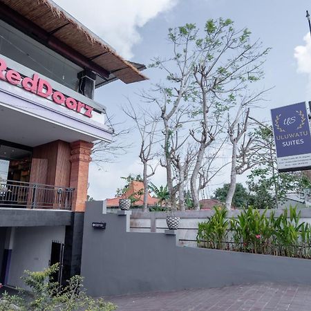 Reddoorz @ Uluwatu Suites Exterior photo