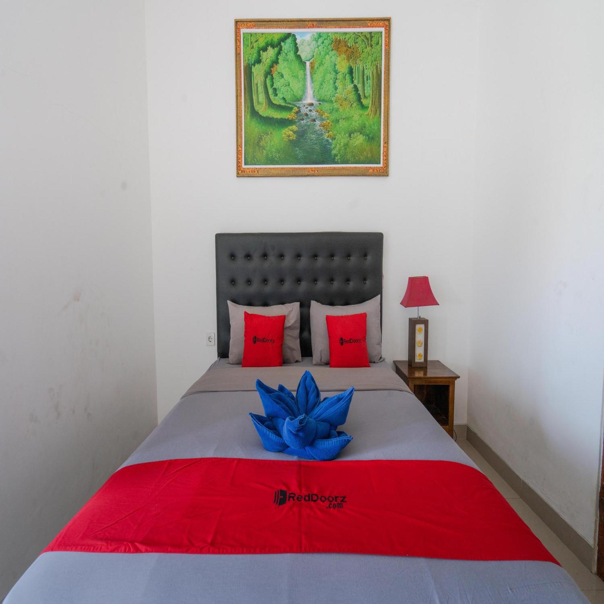 Reddoorz @ Uluwatu Suites Exterior photo