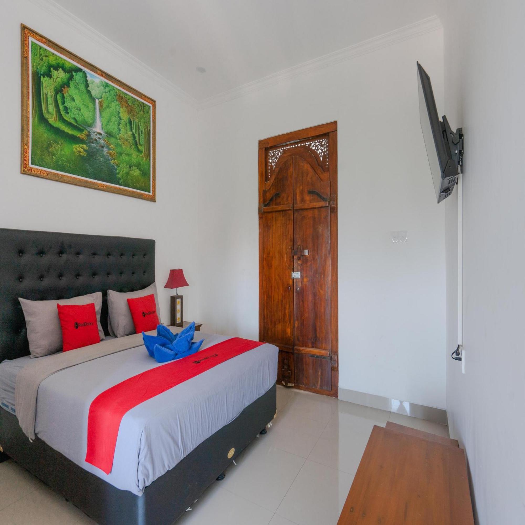 Reddoorz @ Uluwatu Suites Exterior photo