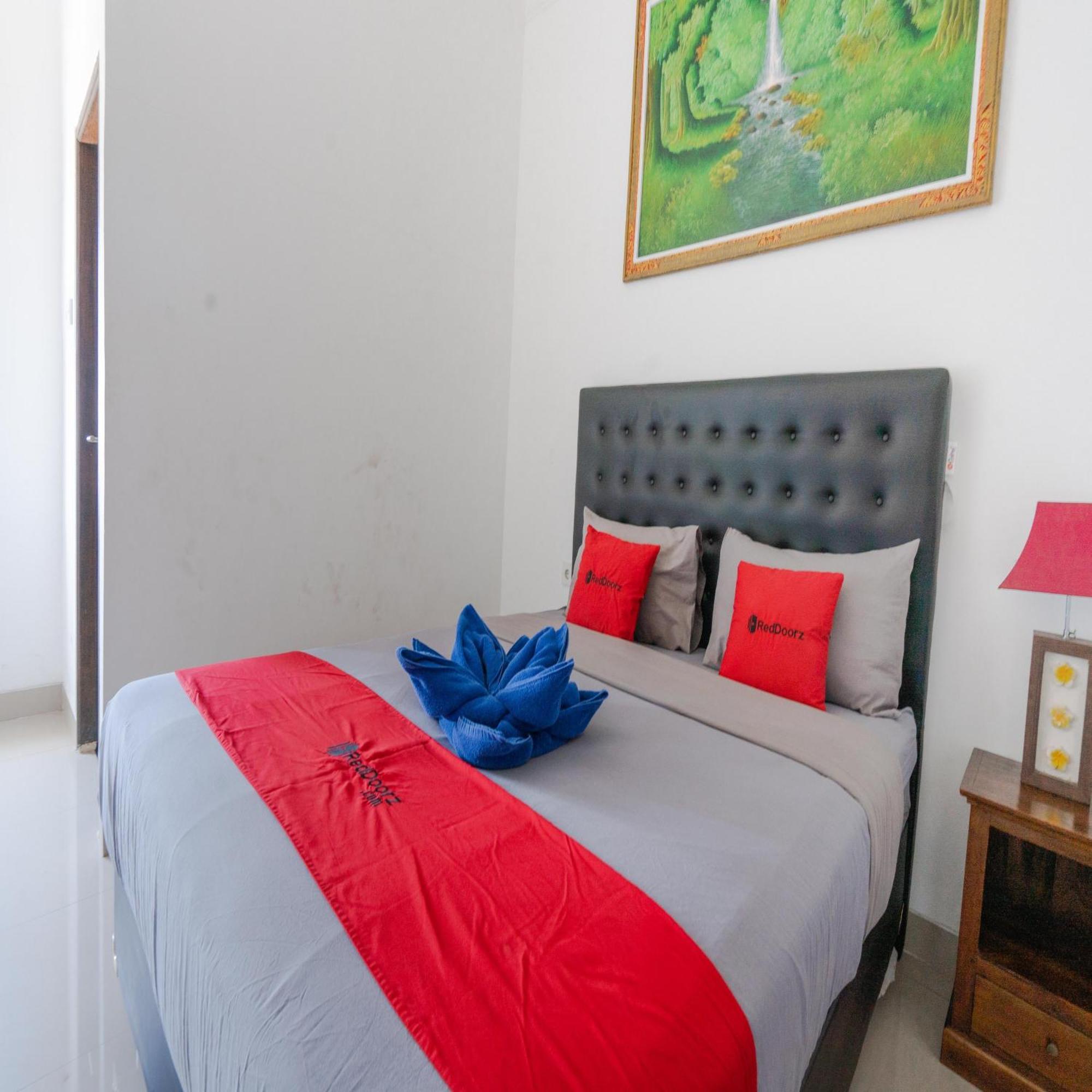 Reddoorz @ Uluwatu Suites Exterior photo